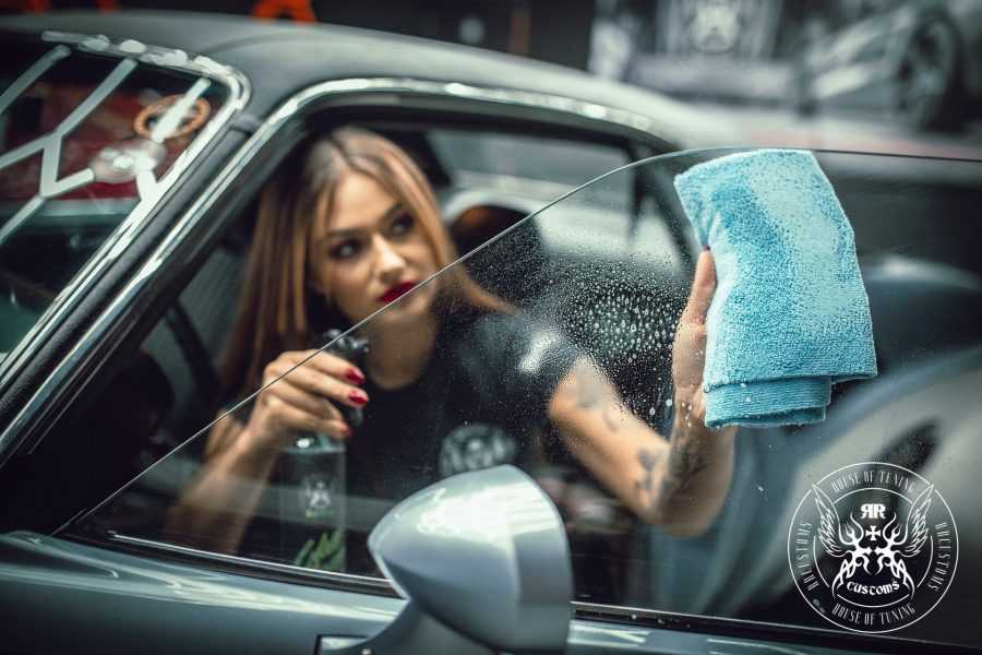 Glass Cleaner 150ml – Detail shot | Car Care – Glass | miio Store