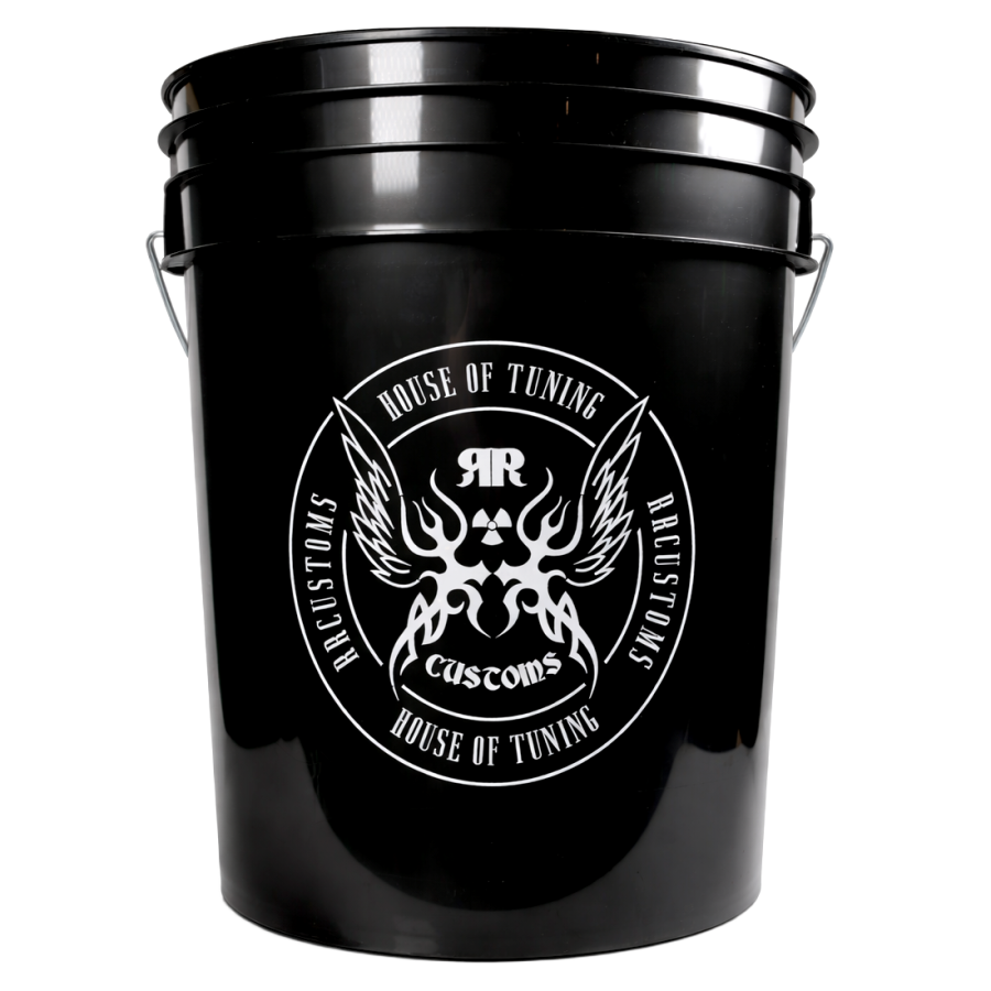 Black GTools wash bucket, 20L capacity, with a strong handle.